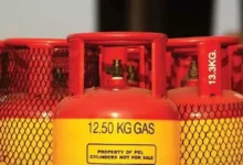ভোক্তাপর্যায়ে ১২ কেজি সিলিন্ডারের নতুন দাম ১ হাজার ২১৫ টাকা