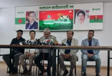 খালেদা জিয়ার শারীরিক অবস্থা সঙ্কটাপন্ন, এখন বিদেশে নেয়ার মতো অবস্থা নেই: মির্জা ফখরুল