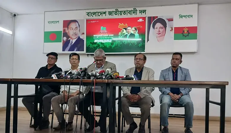 খালেদা জিয়ার শারীরিক অবস্থা সঙ্কটাপন্ন, এখন বিদেশে নেয়ার মতো অবস্থা নেই: মির্জা ফখরুল