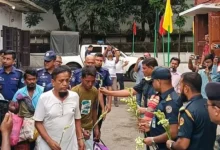 বন্দীদের ফুল দিয়ে বরণ, চালু হলো ফেনীর দ্বিতীয় কারাগার