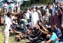 ময়মনসিংহে ট্রেন আটকে মনোনয়নবঞ্চিত প্রার্থীর সমর্থকদের বিক্ষোভ