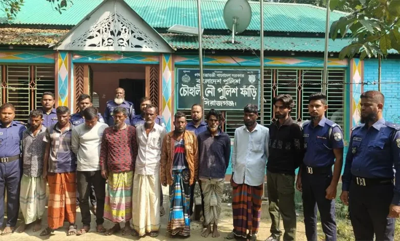 সিরাজগঞ্জে নৌযান থামিয়ে চাঁদাবাজি, ইউপি সদস্য-সমন্বয়কসহ আটক ১০