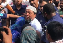 প্যারোলে মুক্তি পেয়ে স্ত্রীর জানাজায় কান্নায় ভেঙে পড়লেন যুবলীগ নেতা