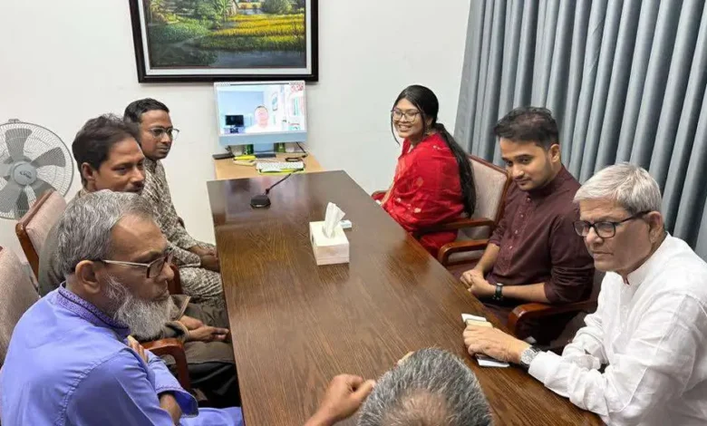 তারেক রহমানের সঙ্গে সাক্ষাৎ - বিএনপির সঙ্গে কাজ করার প্রতিশ্রুতি ২৪'র শহীদ পরিবারের সদস্যদের