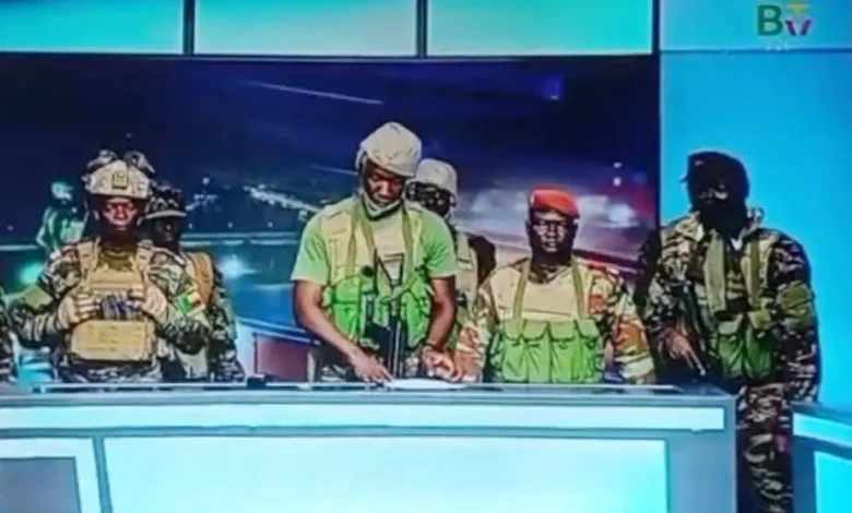 বেনিনে রাষ্ট্রীয় টিভি দখল করে সরকার উৎখাতের ঘোষণা