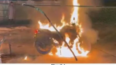 জন্মদিন উদযাপনে ব্যাডমিন্টন কোর্টে আগুন, পোড়ানো হলো দামি বাইক