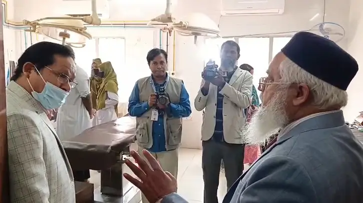 স্বাস্থ্যের ডিজির সঙ্গে তর্কে জড়ানো সেই চিকিৎসক বরখাস্ত